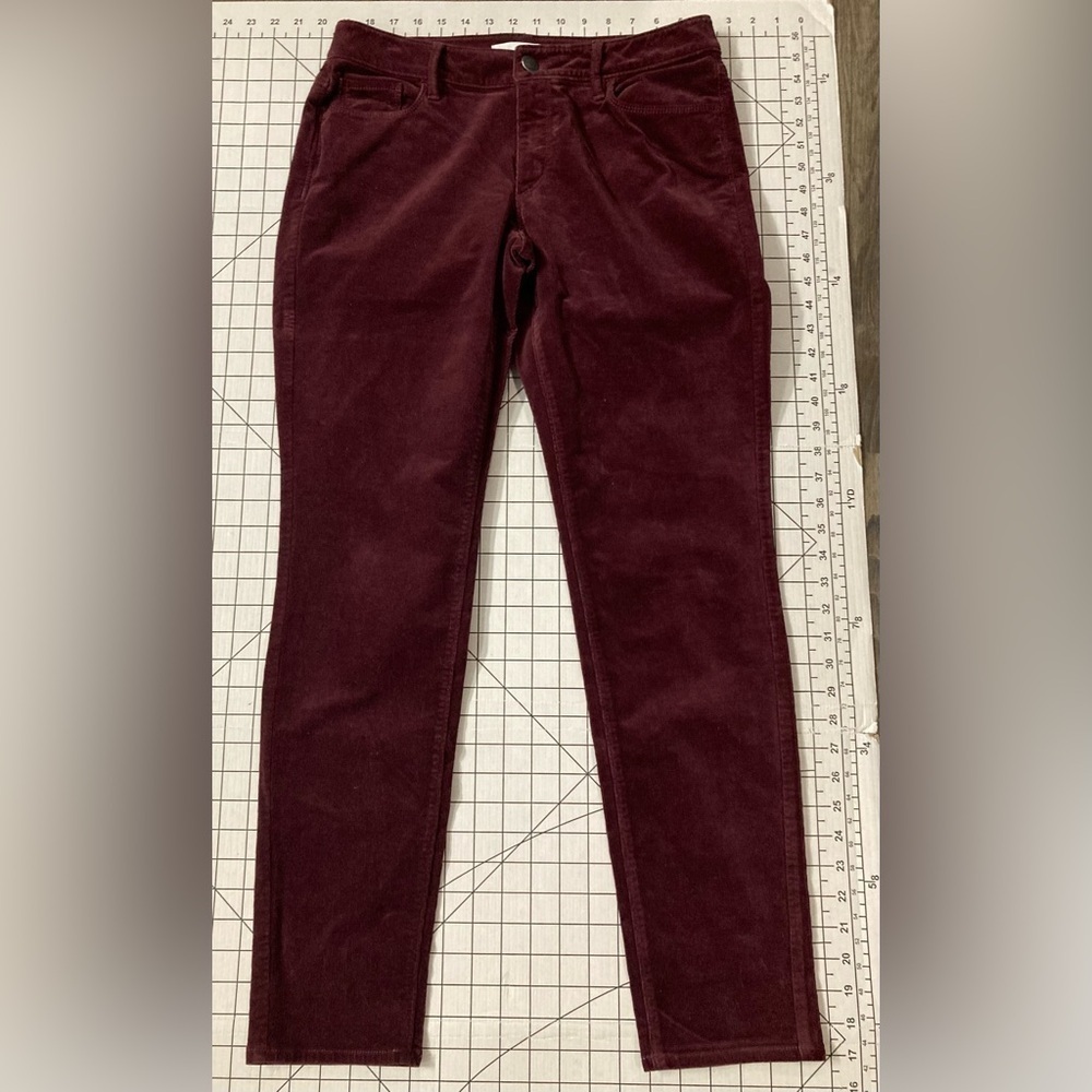 Loft by Ann Taylor Women’s‎ Size 8/29 Maroon Velvet Curvy Skinny Jeans